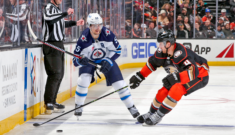 The Ducks and Jets battle it out on the ice